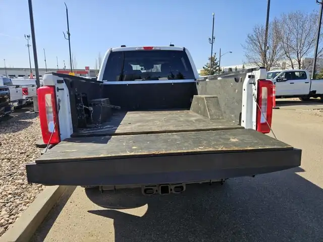 2023 Ford Super Duty F-250 SRW XLT in Cars & Trucks in St. Albert - Image 6