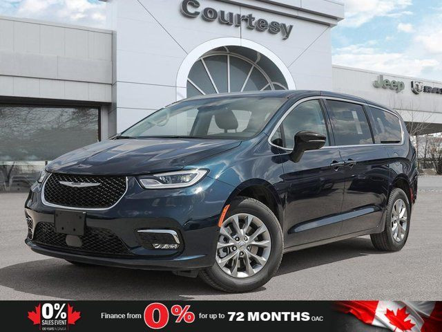 2025 Chrysler Pacifica Select in Cars & Trucks in Calgary