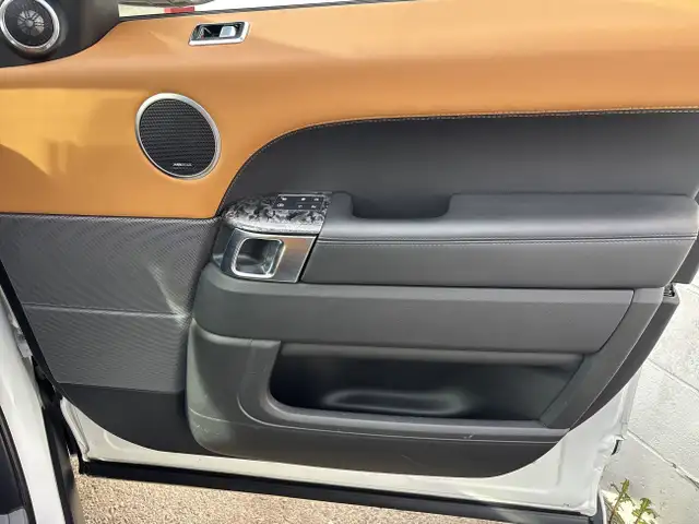 2020 Land Rover Range Rover Sport V8 Supercharged HSE Dynamic 5. in Cars & Trucks in Calgary - Image 17