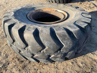 Firestone 33.5-33 Scraper tire 32 ply W 60% tread remaining