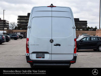 Explore our wide selection of New, Pre-Owned, and Demo Sprinter & Metris Cargo and Passenger Vans. F... (image 7)
