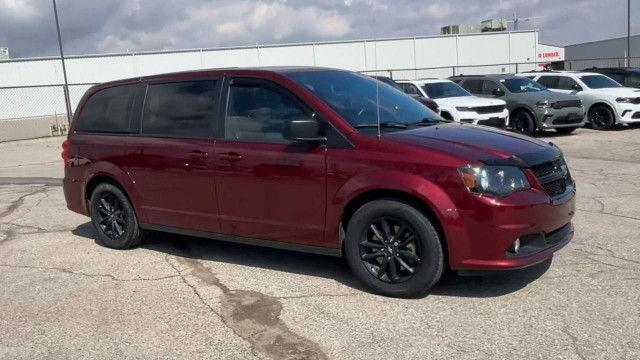 2020 Dodge Grand Caravan SE Blacktop Appearance Pack | 2nd &... in Cars & Trucks in London - Image 2