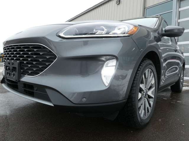  2022 Ford Escape Titanium, AWD, Heated Leather, Nav, Back Up Ca in Cars & Trucks in Moncton - Image 3