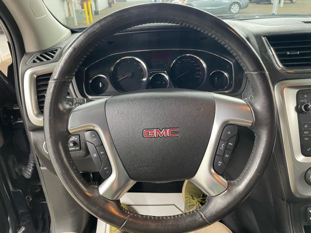 2016 GMC Acadia AWD 4dr SLE w/SLE-2 in Cars & Trucks in Guelph - Image 4
