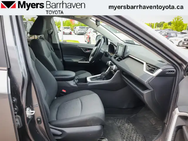 2022 Toyota RAV4 XLE - Sunroof - Power Liftgate - $252 B/W in Cars & Trucks in Ottawa - Image 12