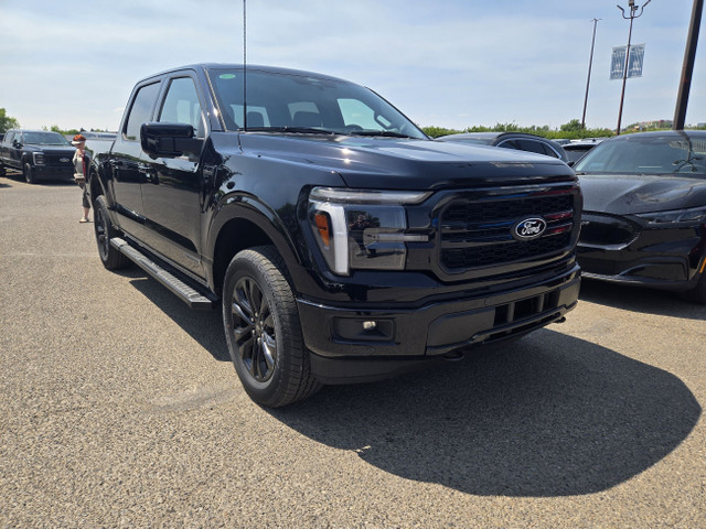 2025 Ford F-150 LARIAT | BLACK APP PKG | MOBILE OFF PKG | TOW PK in Cars & Trucks in Calgary - Image 3