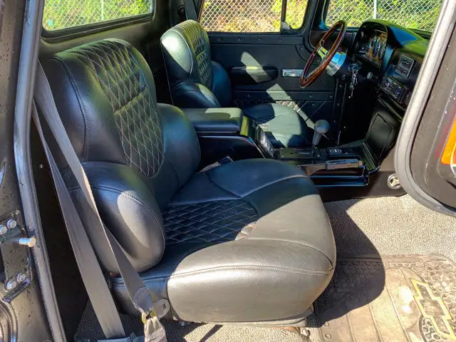 1960 Chevrolet C10 Apache | 5.3L V8 | Air Ride | Vintage Air in Cars & Trucks in Cowichan Valley / Duncan - Image 38