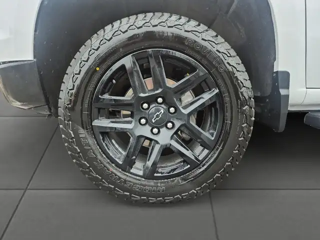2023 Chevrolet Silverado 1500 Custom Trail Boss Custom Trail... in Cars & Trucks in Fredericton - Image 10