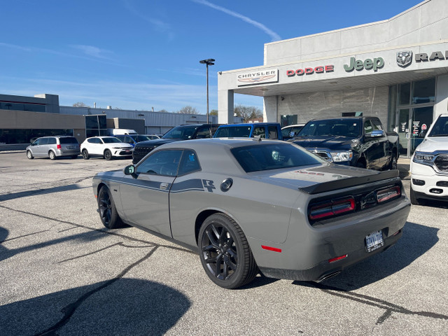 2023 Dodge Challenger R/T in Cars & Trucks in Sarnia - Image 4