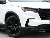**MARKET VALUE PRICING**, AWD, 12 Speakers, 3rd row seats: split-bench, 4-Wheel Disc Brakes, ABS bra... (image 5)