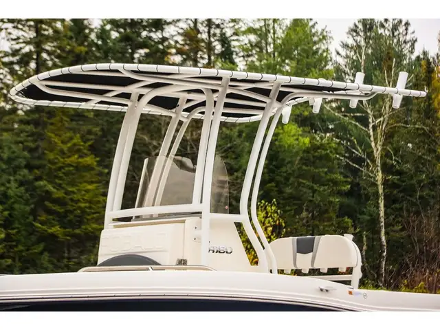 2024 Robalo R180 in Powerboats & Motorboats in Québec City - Image 4