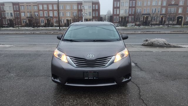 2015 Toyota Sienna LE in Cars & Trucks in City of Toronto - Image 2