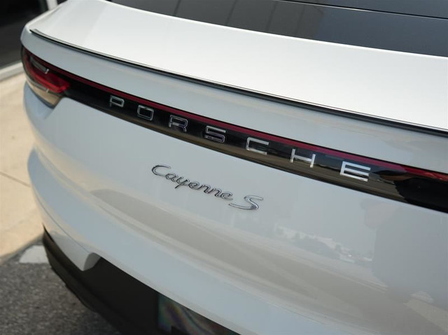 2020 Porsche Cayenne S Coupe in Cars & Trucks in Markham / York Region - Image 2