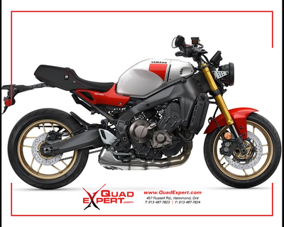 Based on the popular MT-09, the XSR900 boasts the perfect blend of sporty performance and timeless h...
