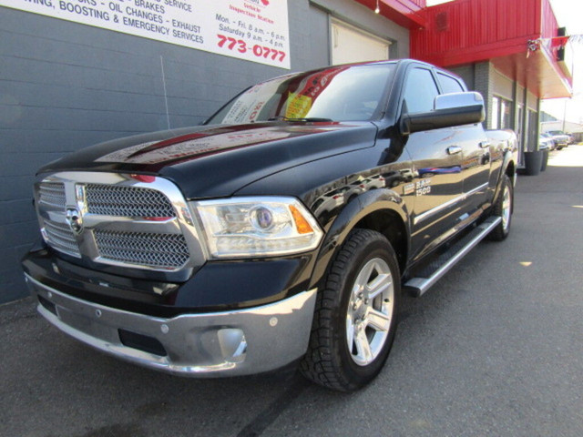  2015 Ram 1500 Crew, Leather, Heated/Cooled Seats, Nav, Sunroof in Cars & Trucks in Swift Current - Image 2