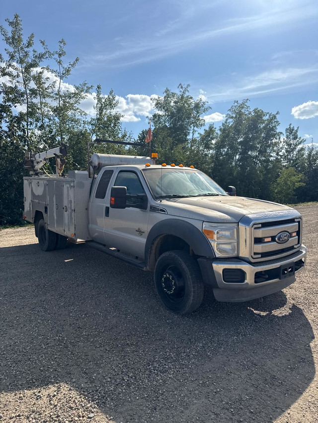 2011 Ford Super duty F-550 DRW in Cars & Trucks in St. Albert - Image 2