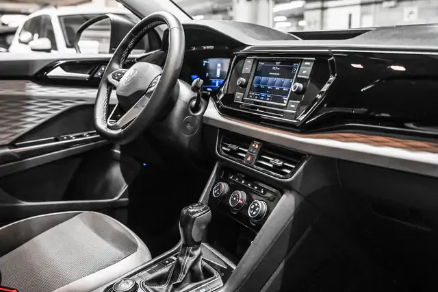 2023 Volkswagen Taos Trendline 1.5T 7sp at DSG w/ Tip 4M 4 Motio in Cars & Trucks in City of Montréal - Image 24