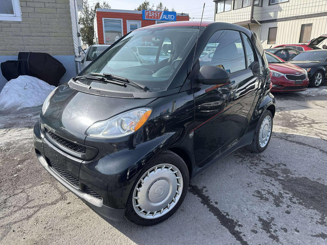 2011 smart Fortwo GOOD ON GAS / GOOD FOR PARKING! NICE CAR in Cars & Trucks in Ottawa