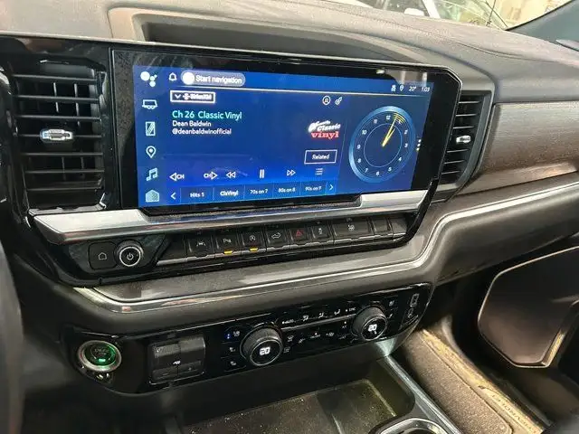 2023 Chevrolet Silverado 1500 High Country 5.3 *Tech Pkg* *Pwr dans Autos et camions dans Fort McMurray - Image 22