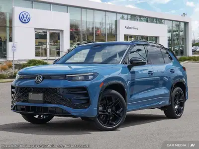 This Volkswagen Tiguan boasts a Intercooled Turbo Regular Unleaded I-4 2.0 L/121 engine powering thi...