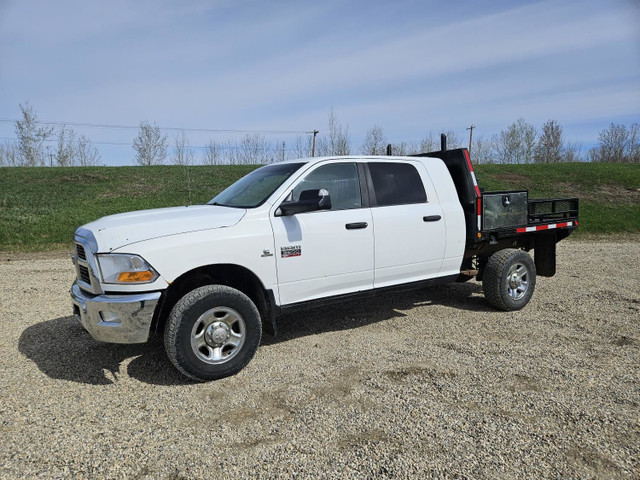 2011 Dodge 3500 SLT Mega Cab in Cars & Trucks in Edmonton