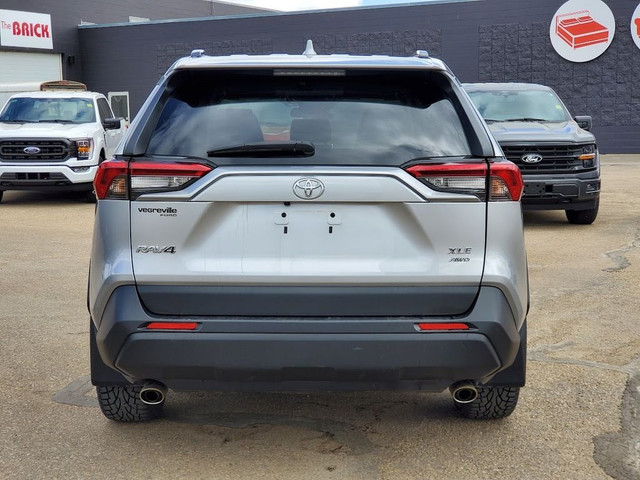  2019 Toyota RAV4 AWD XLE in Cars & Trucks in Strathcona County - Image 4