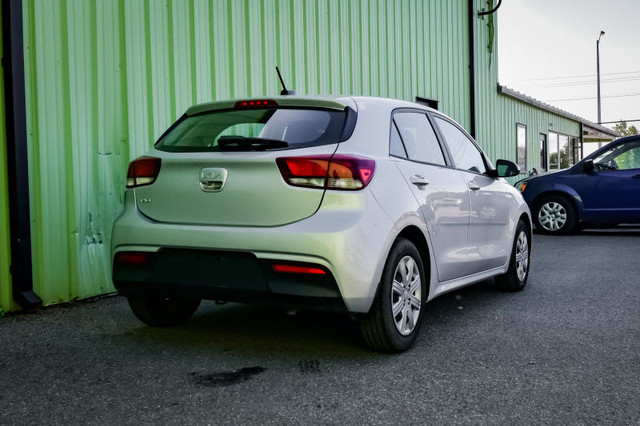 2022 Kia Rio 5-door LX+ dans Autos et camions  à Kingston - Image 3