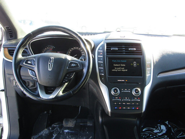  2015 Lincoln MKC AWD 2.3L B.S.A/LANE ASSIST/NAV/CAM/PANO ROOF in Cars & Trucks in Calgary - Image 2