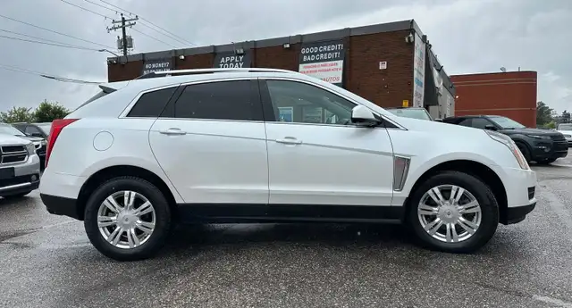 2013 Cadillac SRX Luxury AWD – Premium Comfort & Super Low Kms dans Autos et camions dans Calgary - Image 8