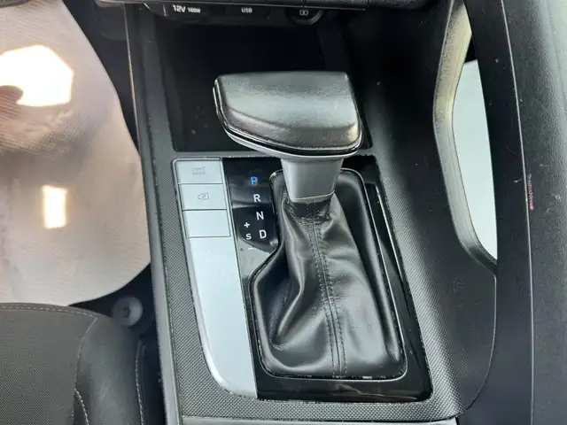 Hyundai Elantra Preferred 2021 Caméra de recul écran tactile siè in Cars & Trucks in Trois-Rivières - Image 17