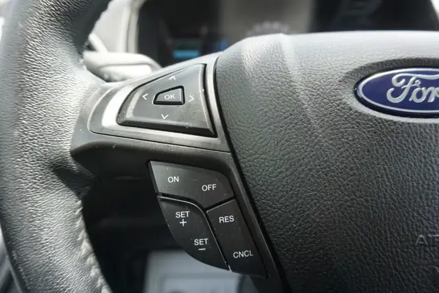 2022 Ford Edge in Cars & Trucks in Oakville / Halton Region - Image 32
