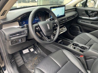The 2025 Lincoln Corsair, a five-passenger, two-row compact luxury crossover combines spirited agili... (image 3)