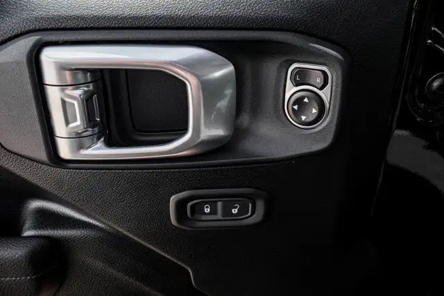 2024 Jeep Wrangler SPORT UNLIMITED 4X4 AUTOMATIC LOW LOW KMS in Cars & Trucks in Strathcona County - Image 20