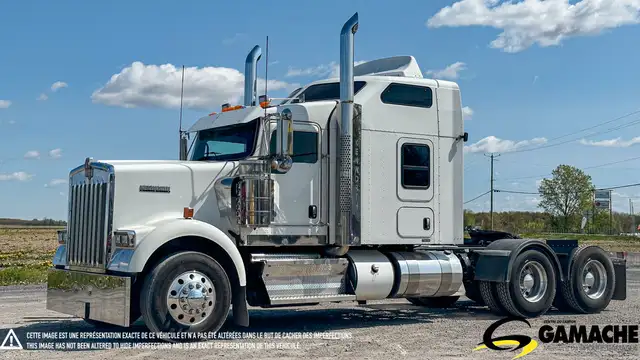 2017 KENWORTH W900B HIGHWAY / SLEEPER TRUCK / TRACTOR in Heavy Trucks in Chilliwack - Image 4