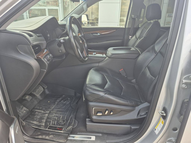 2019 Cadillac ESCALADE LUXURY 4WD in Cars & Trucks in Red Deer - Image 3