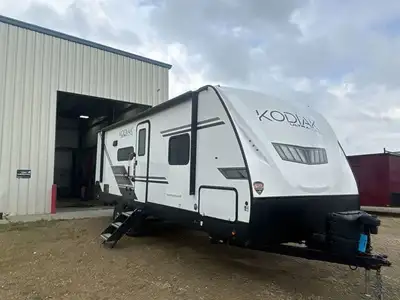 Kodiak Ultra-Lite 242RBSL Travel Trailer Highlights:Slide-Out Booth DinetteSwivel Entertainment Cent...
