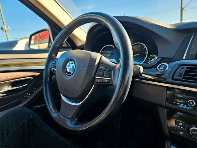2016 BMW 5 Series 4dr Sdn 528i xDrive AWD in Cars & Trucks in Oakville / Halton Region - Image 19