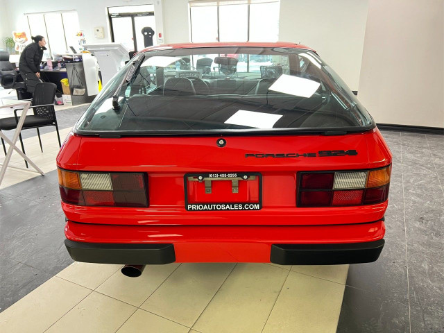 1976 Porsche 924 in Cars & Trucks in Ottawa - Image 4