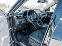 New Price!Recent Arrival!Serviced Here at Aurora Toyota, Panoramic Roof, Purchased here at Aurora To... (image 4)
