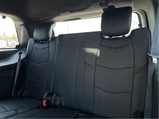 2016 Cadillac Escalade Platinum Edition in Cars & Trucks in Calgary - Image 27