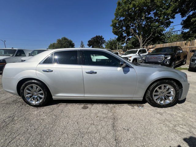 2018 Chrysler 300 300S in Cars & Trucks in Calgary - Image 4
