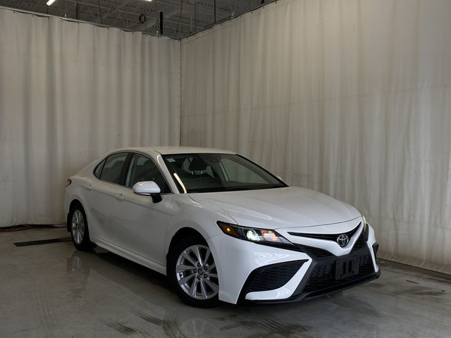 2021 Toyota Camry SE - Adaptive Cruise Control, Bluetooth, Backu in Cars & Trucks in Strathcona County