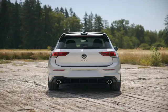 2022 Volkswagen Golf GTI in Cars & Trucks in Delta/Surrey/Langley - Image 19