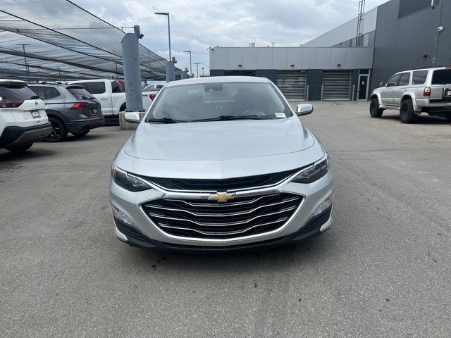 2020 Chevrolet Malibu LT | FWD | CLOTH | BACK UP CAM | in Cars & Trucks in Calgary - Image 2
