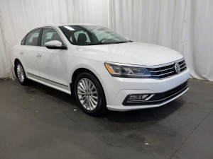 2017 Volkswagen Passat Comfortline FWD Heated Leather Seats Moonroof