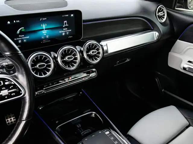 2021 Mercedes-Benz GLB 250 |AMG PKG|PANOROOF|HEATED SEATS|APPLE  in Cars & Trucks in City of Toronto - Image 22