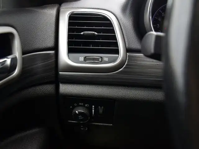 2020 Jeep Grand Cherokee Altitude in Cars & Trucks in Red Deer - Image 18