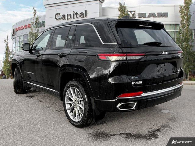 2022 Jeep Grand Cherokee 4xe Summit | Rear Seat Video Group I in Cars & Trucks in Edmonton - Image 4