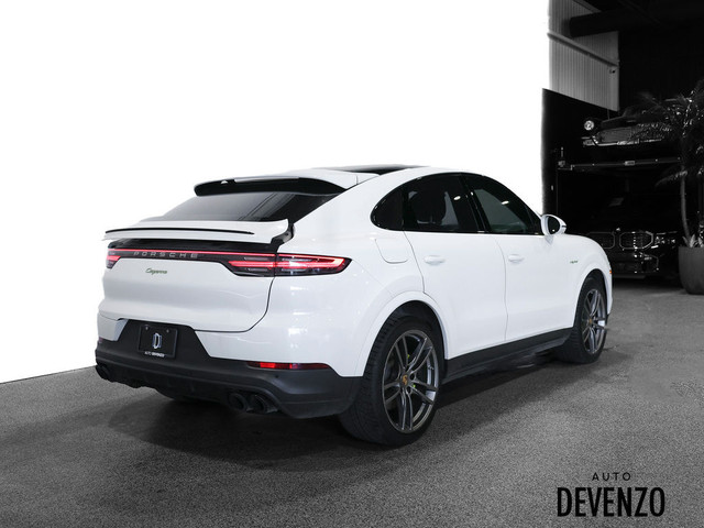 2022 Porsche Cayenne E-Hybrid Coupe AWD Performance Package Spor in Cars & Trucks in Laval / North Shore - Image 3