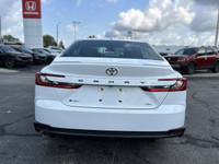 Experience effortless driving with this 2025 Toyota Camry SE, boasting a pristine white exterior and... (image 5)